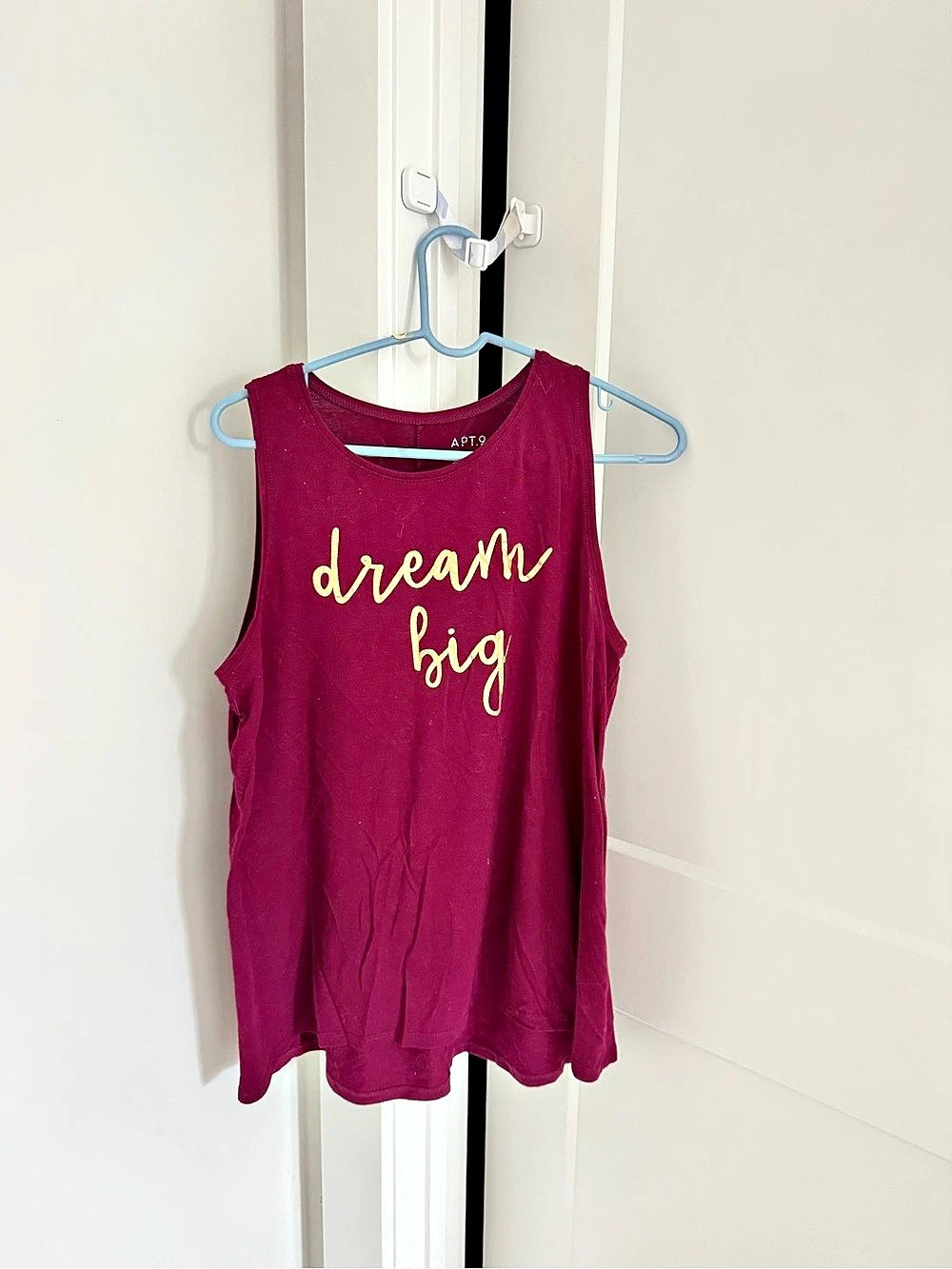 APT. 9 Sleeveless Graphic Tank in Burgundy XL